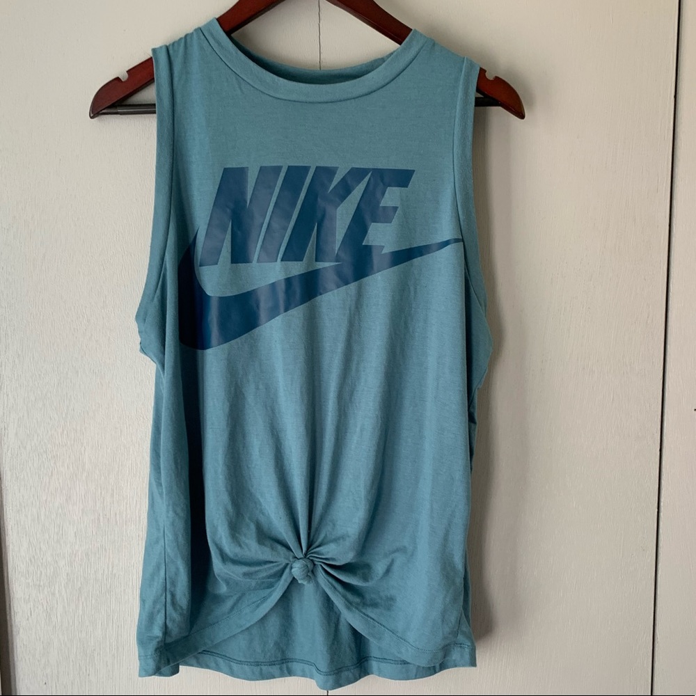 Nike women’s blue muscle sleeveless tank top shirt sz Large